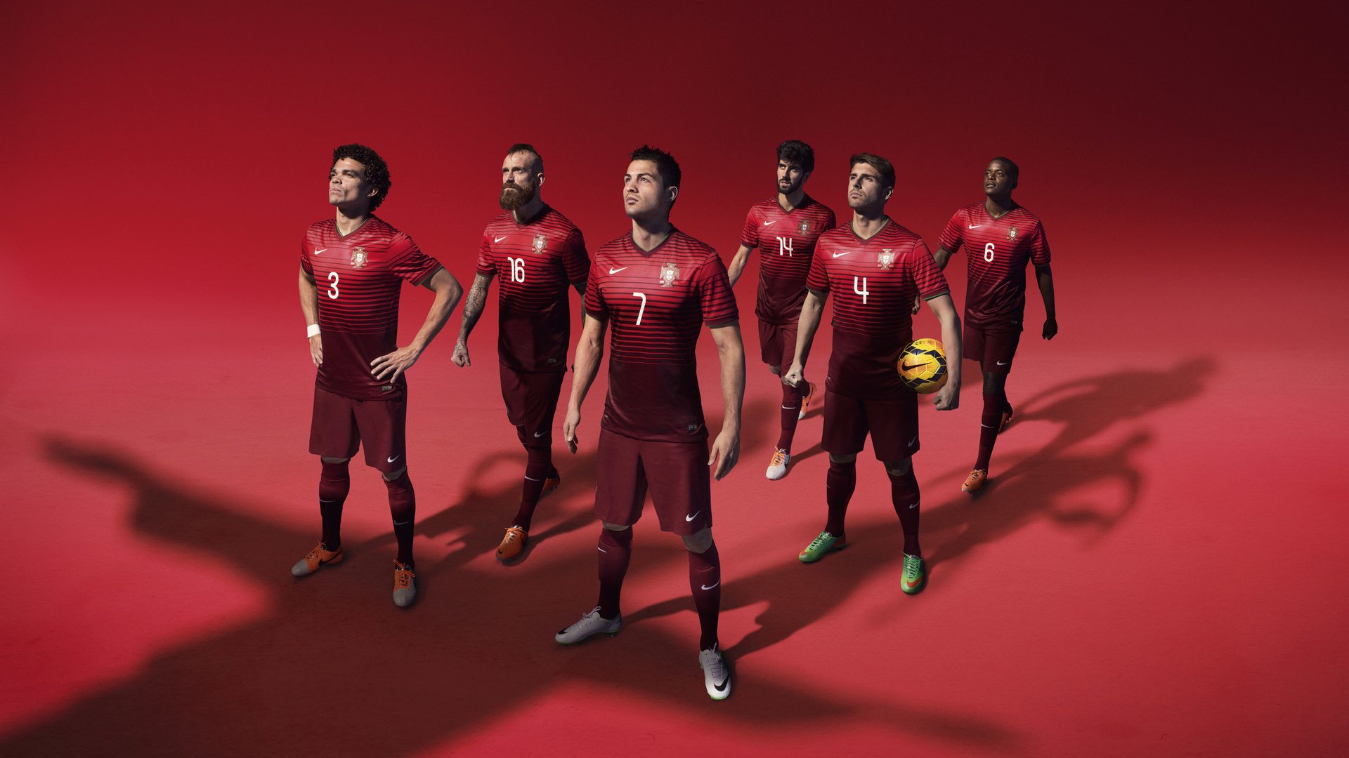 体育新闻中心联赛形势观察，体育新闻赛后总结