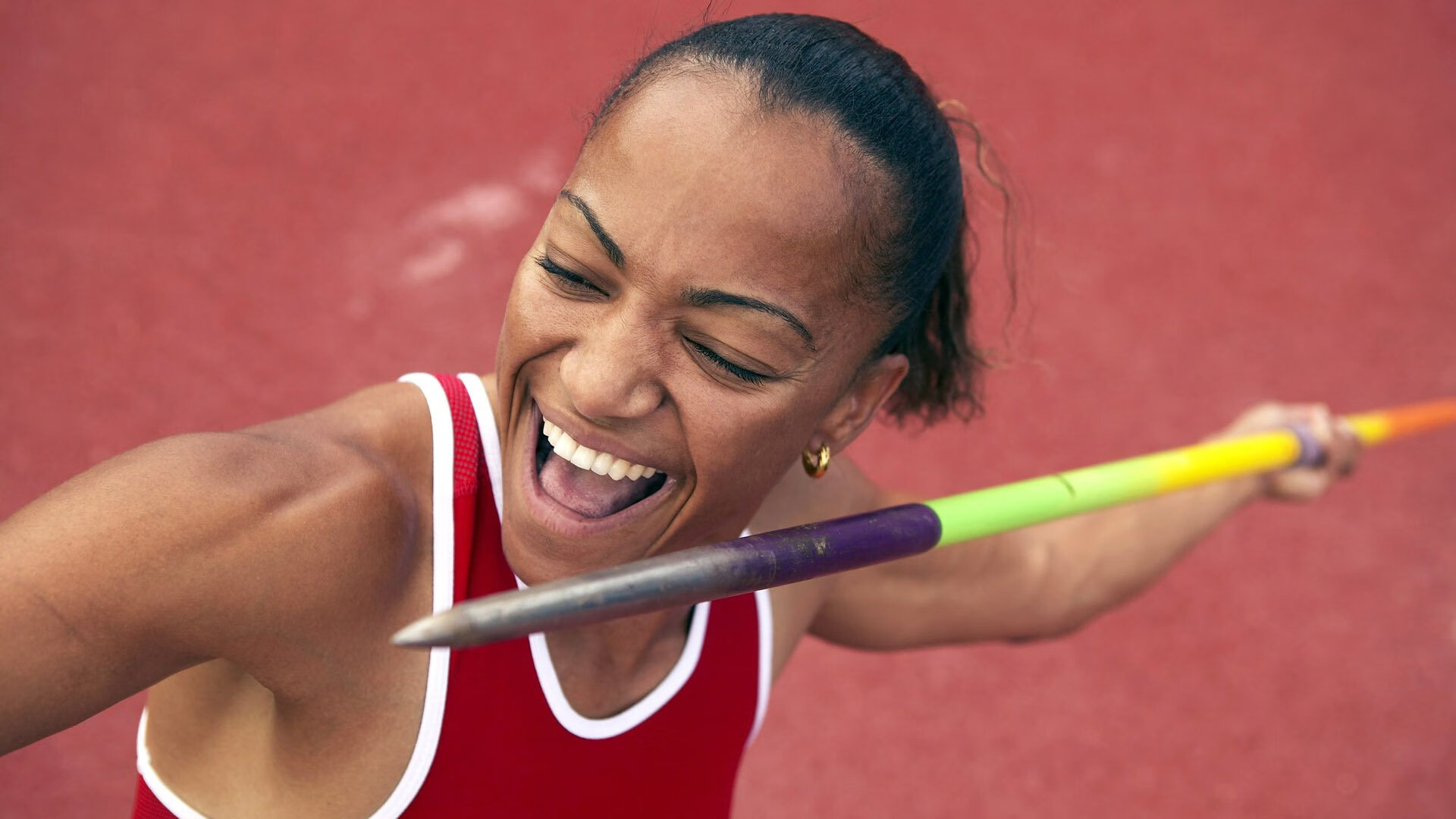 媒体评价球员成长速度快称其或成未来国家队核心中坚力量,球员表现